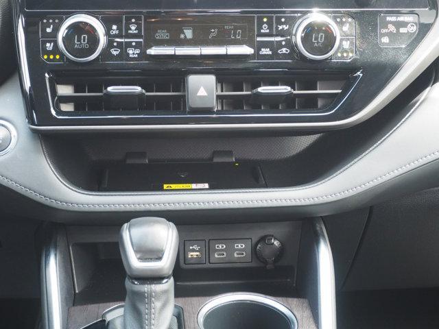 used 2023 Toyota Highlander car, priced at $42,977
