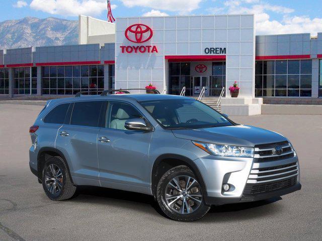used 2018 Toyota Highlander car, priced at $25,395