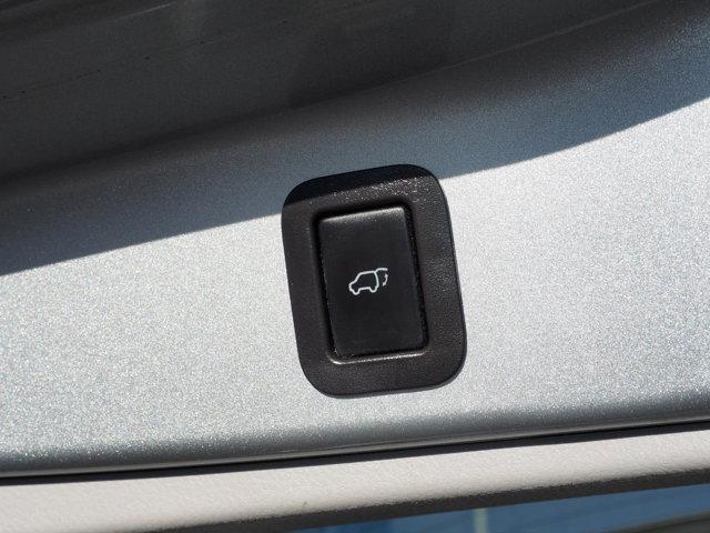 used 2018 Toyota Highlander car, priced at $25,395