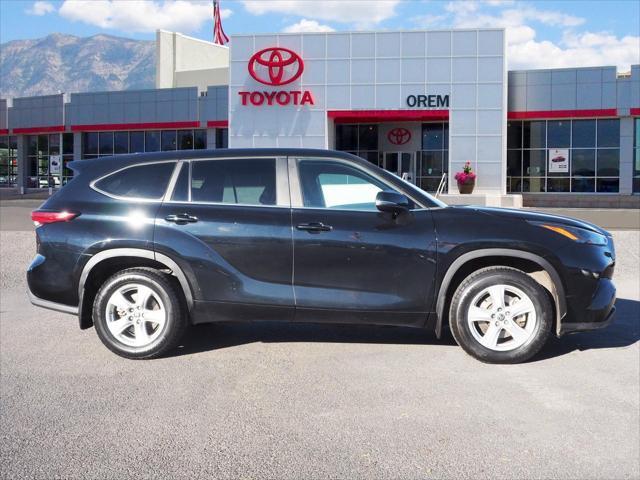 used 2023 Toyota Highlander car, priced at $35,500