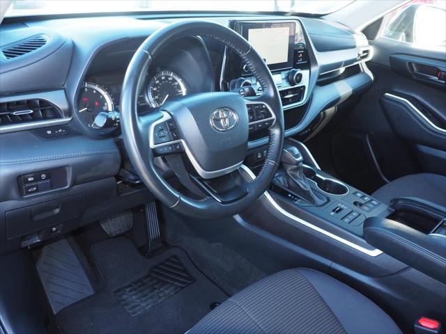 used 2023 Toyota Highlander car, priced at $35,500