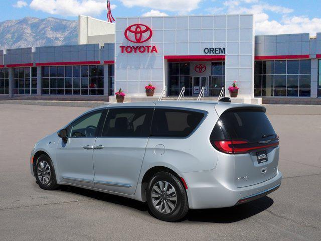 used 2023 Chrysler Pacifica Hybrid car, priced at $29,185