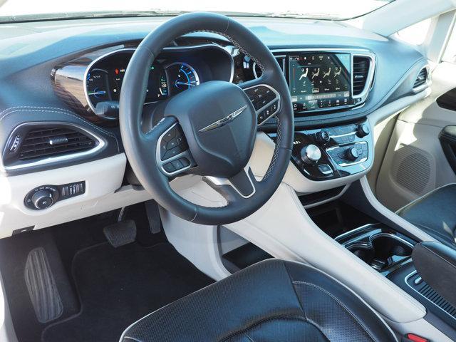 used 2023 Chrysler Pacifica Hybrid car, priced at $29,185