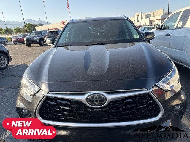 used 2020 Toyota Highlander car