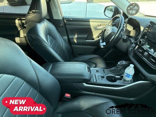 used 2020 Toyota Highlander car