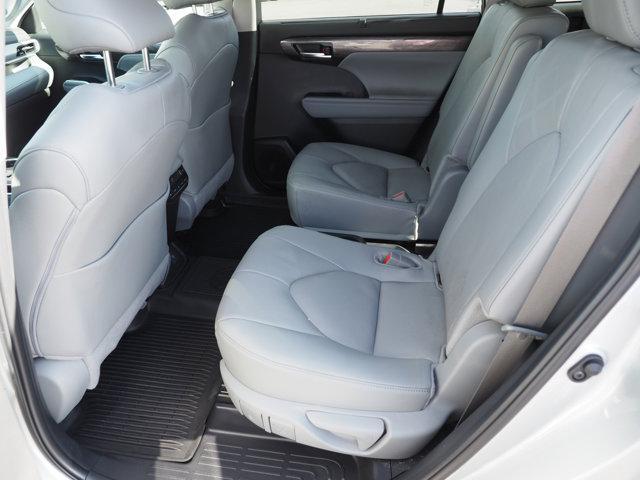 used 2025 Toyota Highlander car, priced at $55,015