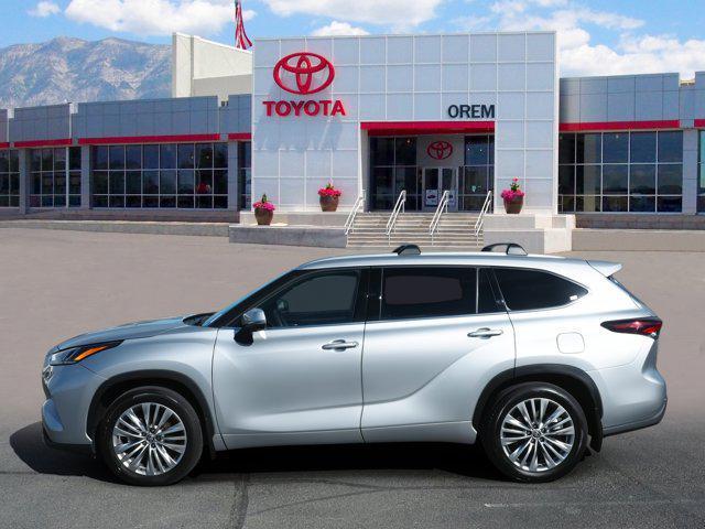 used 2025 Toyota Highlander car, priced at $55,015