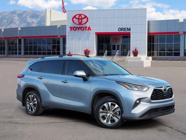 used 2021 Toyota Highlander car, priced at $30,997