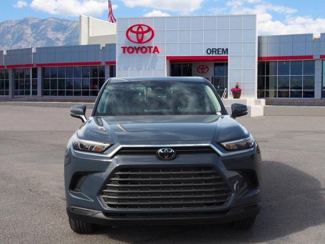 used 2025 Toyota Highlander car, priced at $48,499
