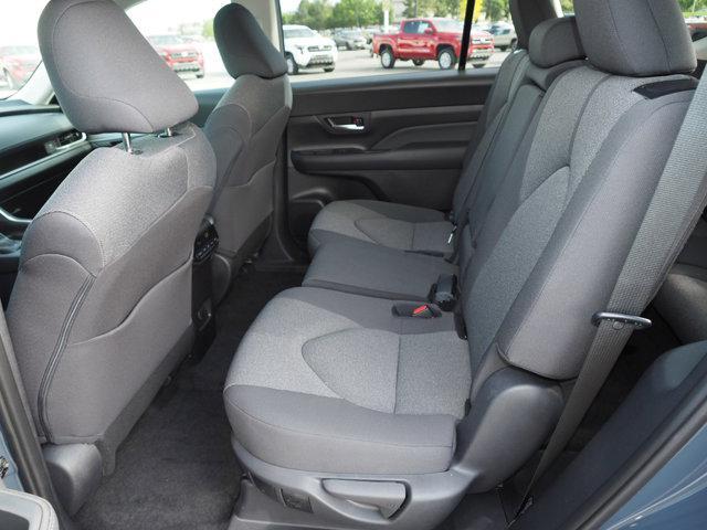 used 2025 Toyota Highlander car, priced at $48,499