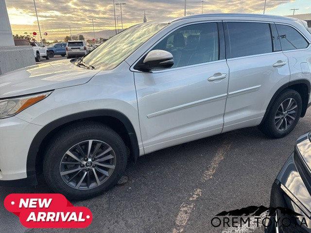 used 2018 Toyota Highlander car, priced at $19,767