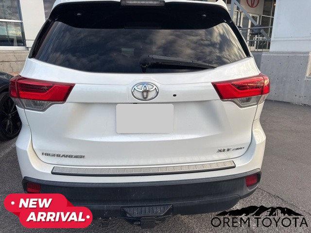 used 2018 Toyota Highlander car, priced at $19,767