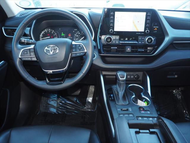 used 2021 Toyota Highlander car, priced at $35,890