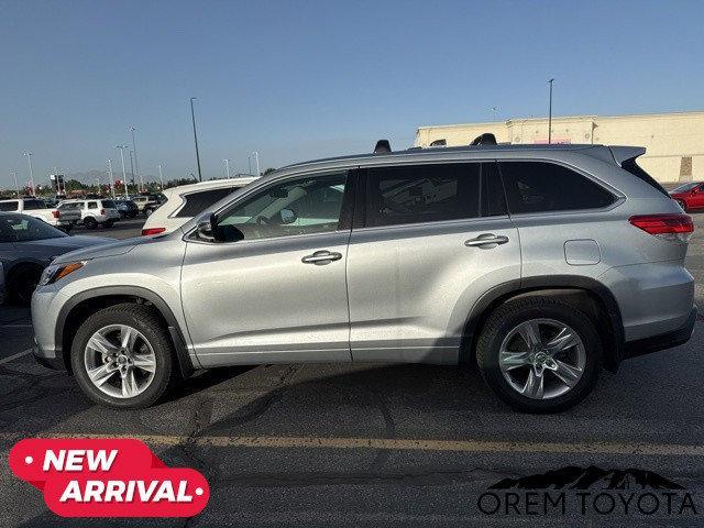 used 2019 Toyota Highlander car, priced at $33,574