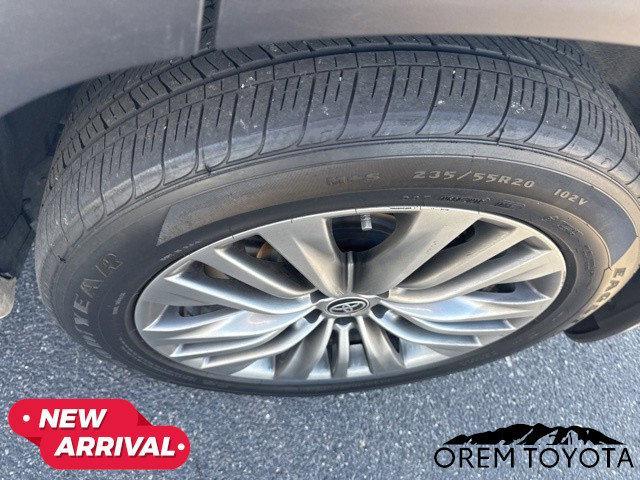 used 2020 Toyota Highlander car, priced at $35,061