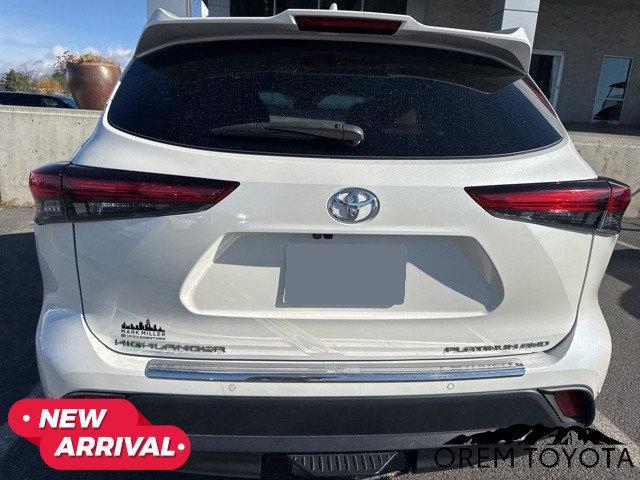 used 2020 Toyota Highlander car, priced at $35,061