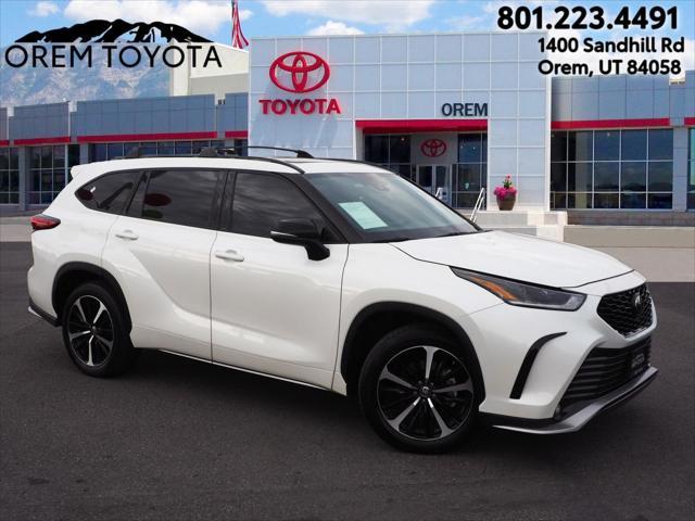 used 2021 Toyota Highlander car, priced at $34,492