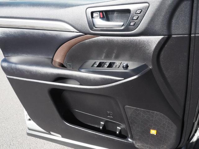used 2019 Toyota Highlander car