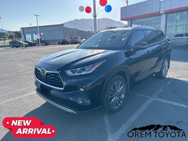 used 2020 Toyota Highlander car, priced at $34,243