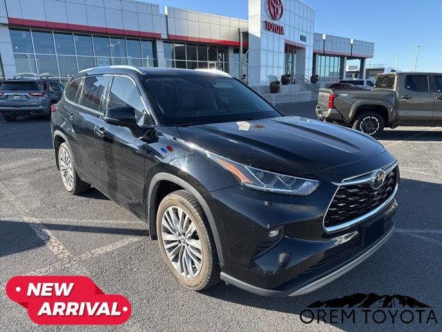 used 2020 Toyota Highlander car, priced at $34,243