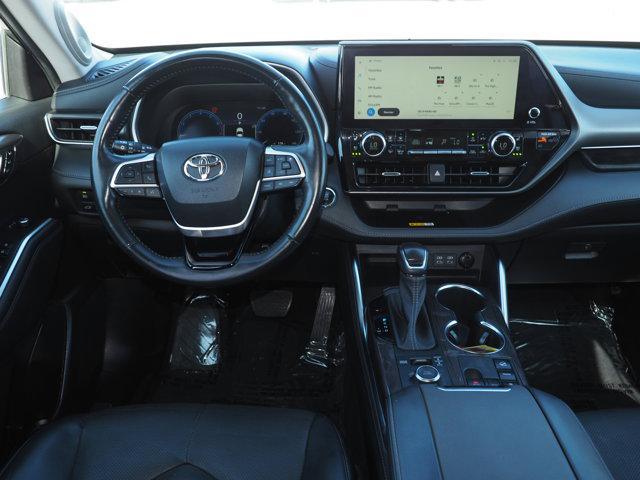 used 2023 Toyota Highlander car, priced at $48,105