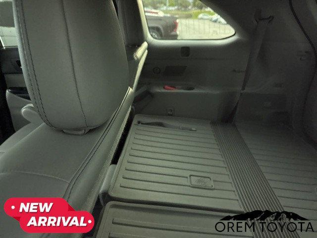 used 2016 Toyota Highlander car, priced at $21,255
