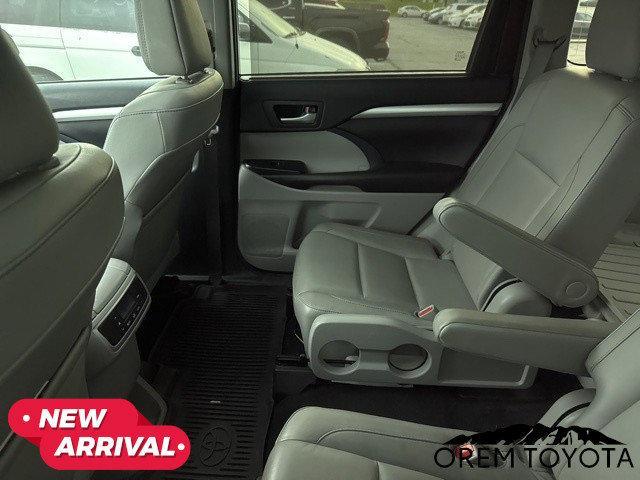 used 2016 Toyota Highlander car, priced at $21,255
