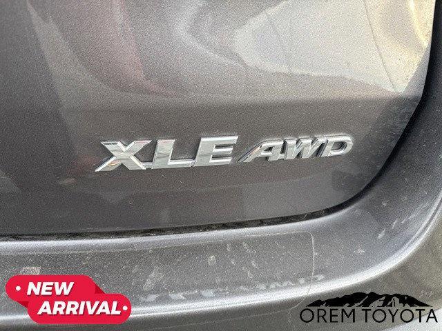 used 2016 Toyota Highlander car, priced at $21,255