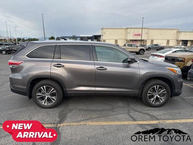 used 2016 Toyota Highlander car, priced at $21,255