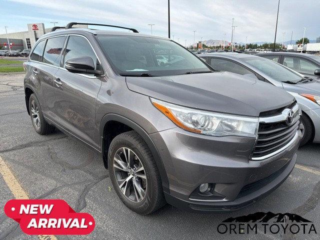 used 2016 Toyota Highlander car, priced at $21,255