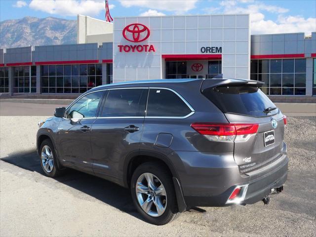 used 2019 Toyota Highlander Hybrid car, priced at $34,999