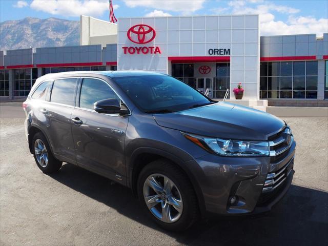 used 2019 Toyota Highlander Hybrid car, priced at $34,999