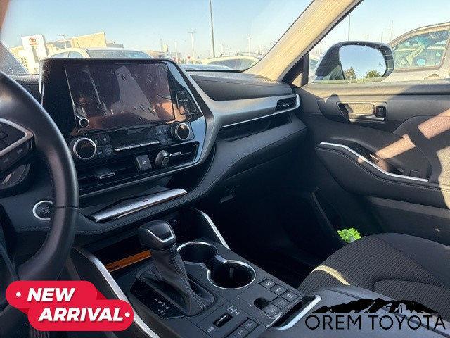 used 2024 Toyota Highlander car, priced at $40,897