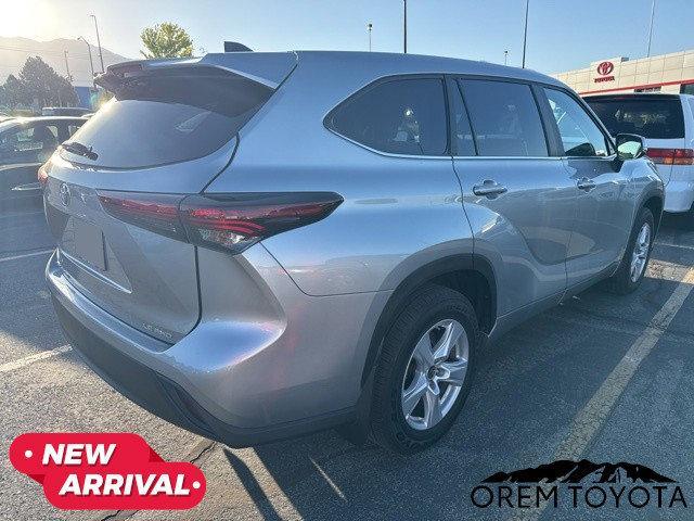 used 2024 Toyota Highlander car, priced at $40,897