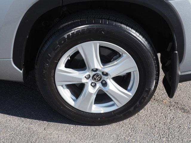 used 2024 Toyota Highlander car, priced at $40,314