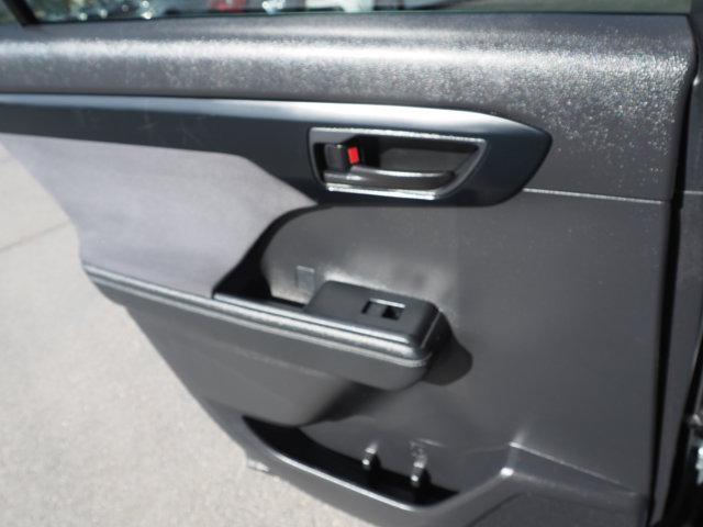 used 2024 Toyota Highlander car, priced at $40,314