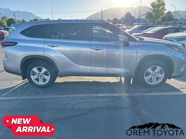 used 2024 Toyota Highlander car, priced at $40,897