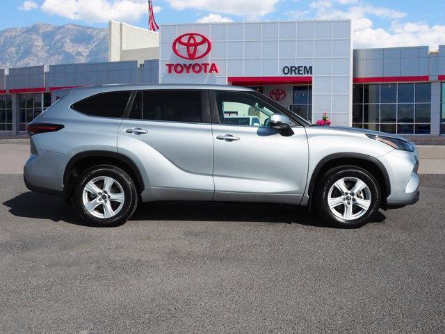 used 2024 Toyota Highlander car, priced at $40,314