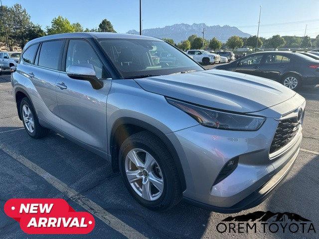 used 2024 Toyota Highlander car, priced at $40,897