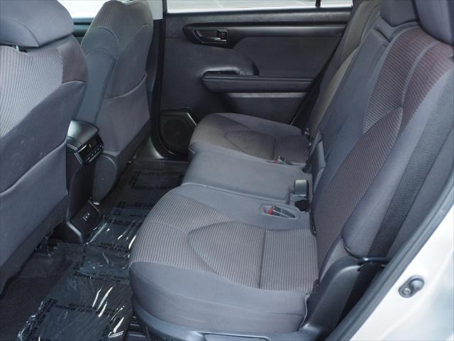 used 2023 Toyota Highlander car, priced at $35,500