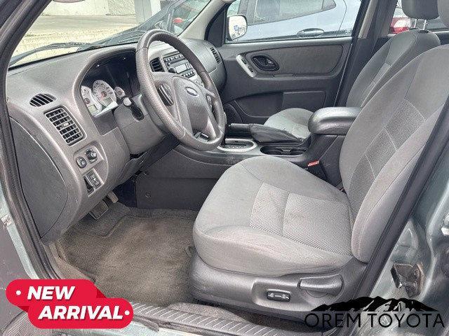 used 2006 Ford Escape Hybrid car, priced at $5,475