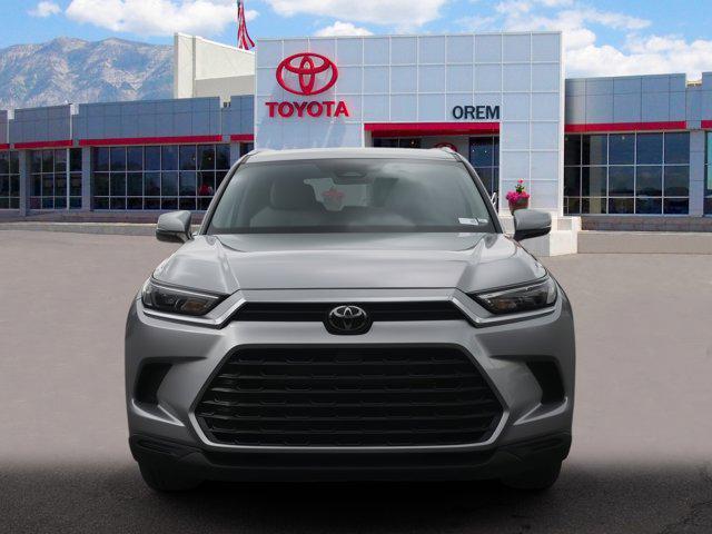 used 2025 Toyota Highlander car, priced at $53,373