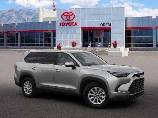 used 2025 Toyota Highlander car, priced at $53,373