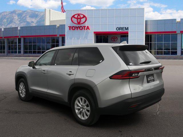 used 2025 Toyota Highlander car, priced at $53,373