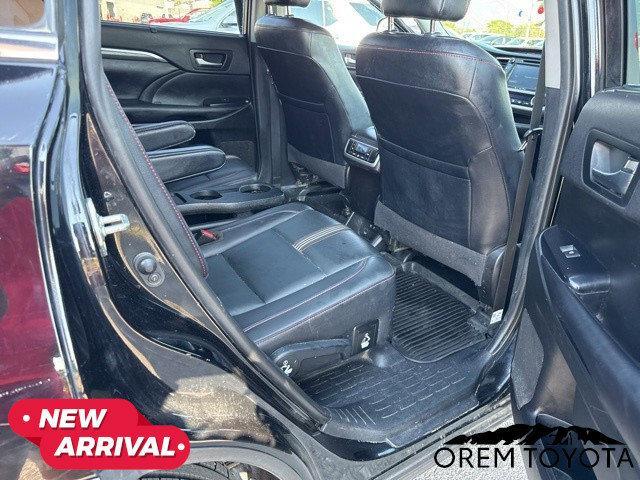 used 2019 Toyota Highlander car