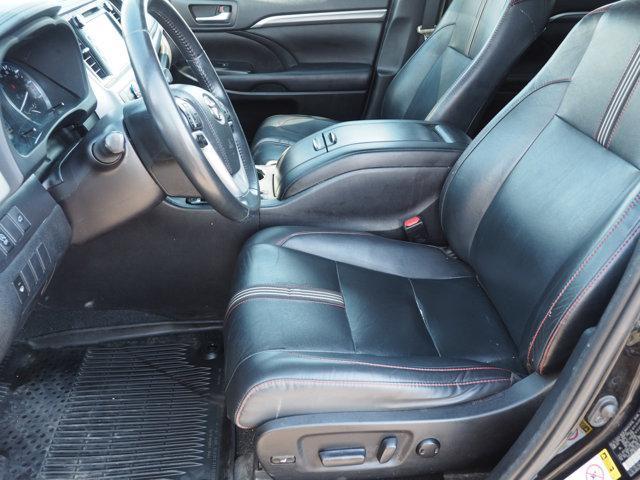 used 2019 Toyota Highlander car, priced at $29,278