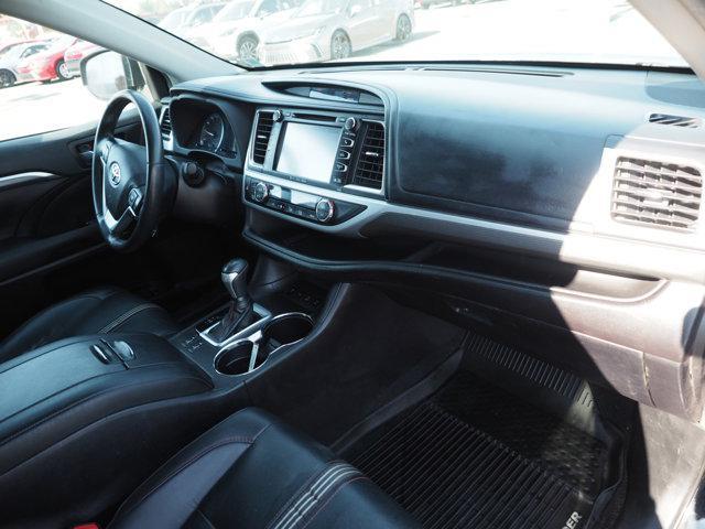 used 2019 Toyota Highlander car, priced at $29,278