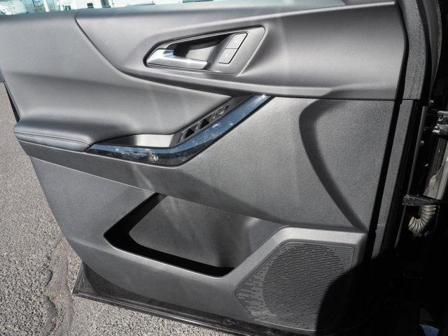 used 2025 Chevrolet Equinox car, priced at $29,639