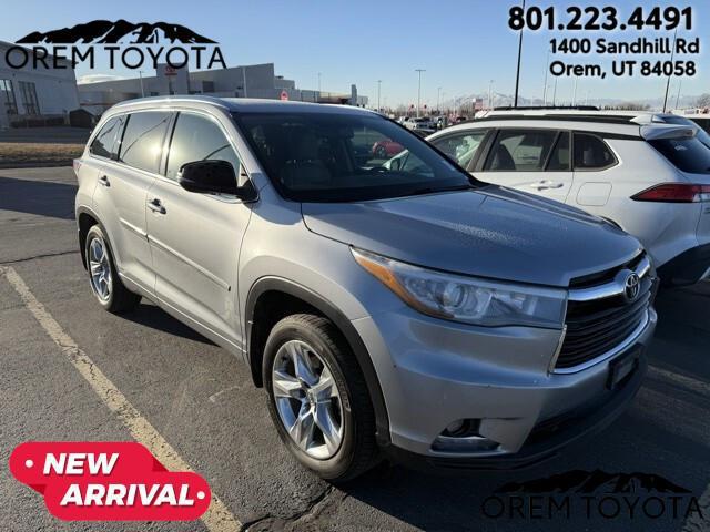 used 2015 Toyota Highlander car, priced at $18,494