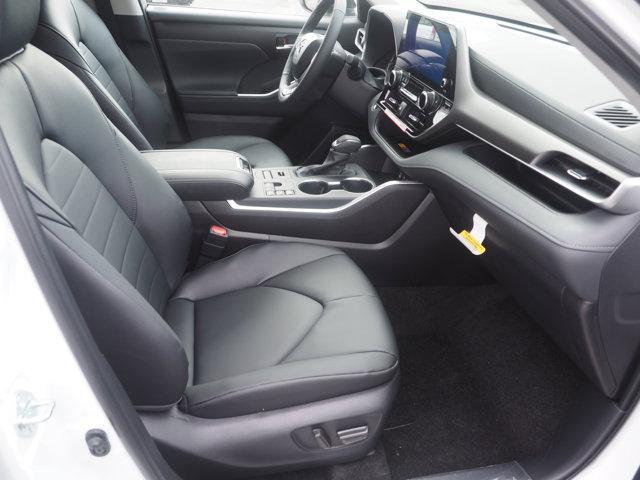 new 2026 Toyota Highlander car, priced at $48,363